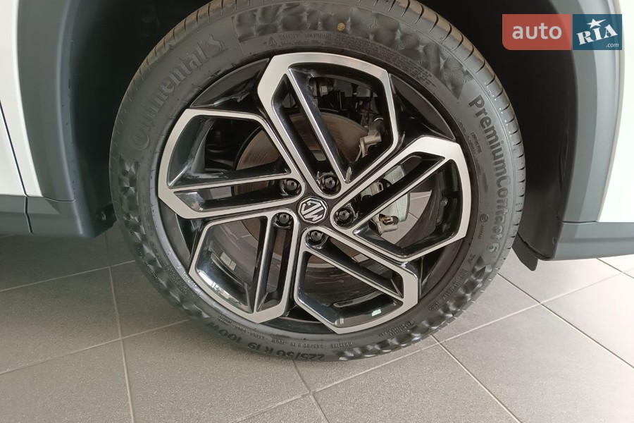MG One - фото 11