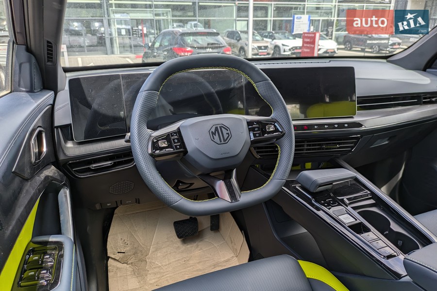 MG One - фото 18