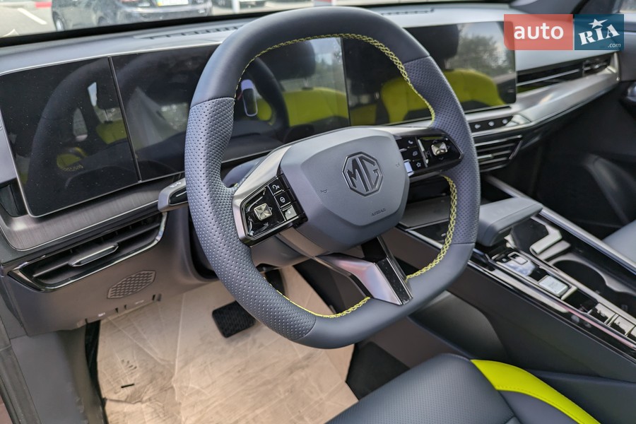 MG One - фото 20