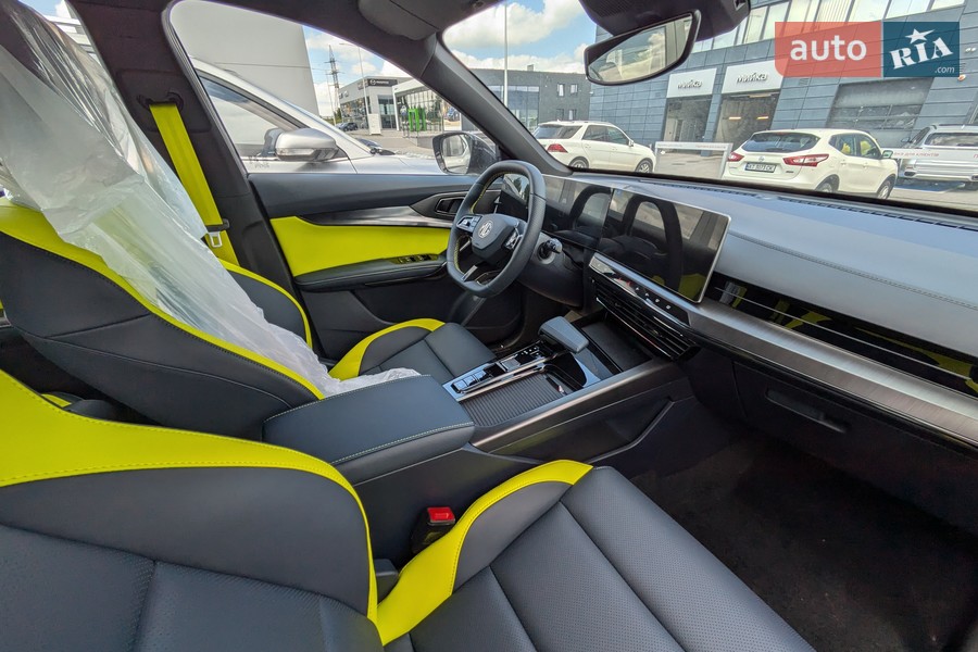 MG One - фото 25