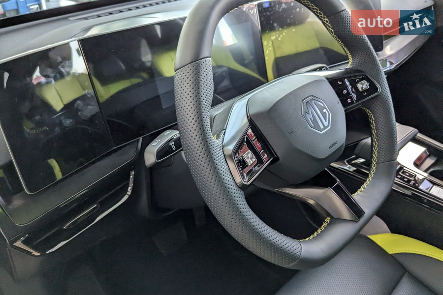 MG One - фото 20