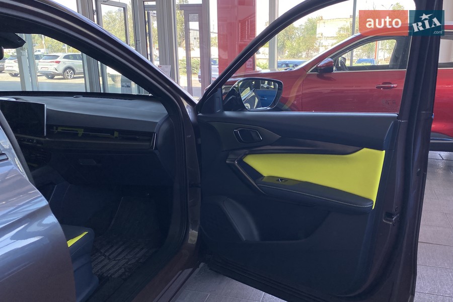 MG One - фото 25