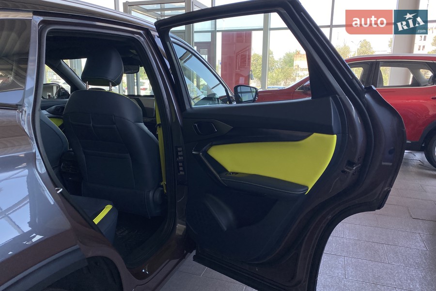 MG One - фото 22