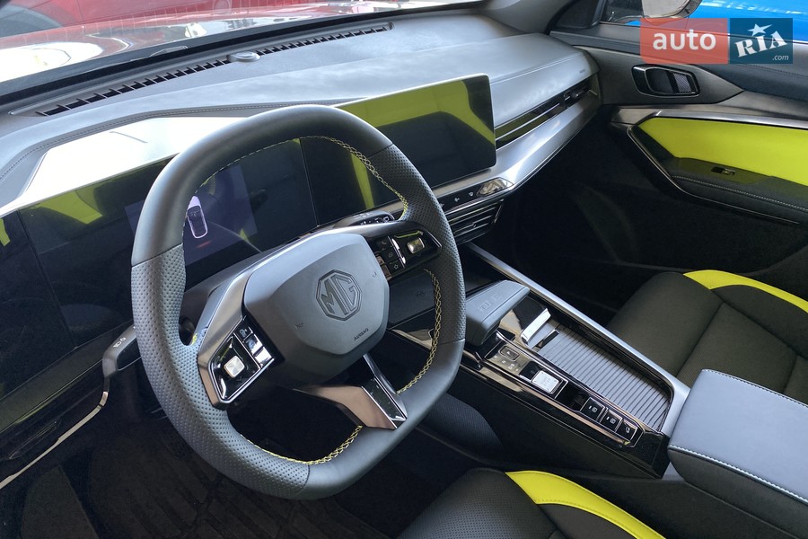 MG One - фото 18