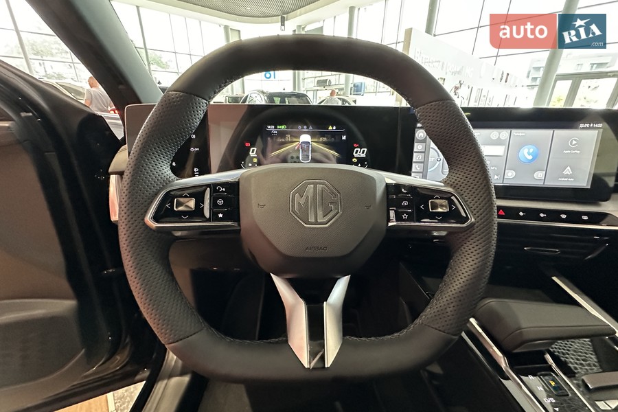MG One - фото 24