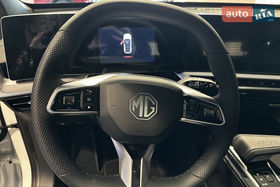 MG One - фото 8