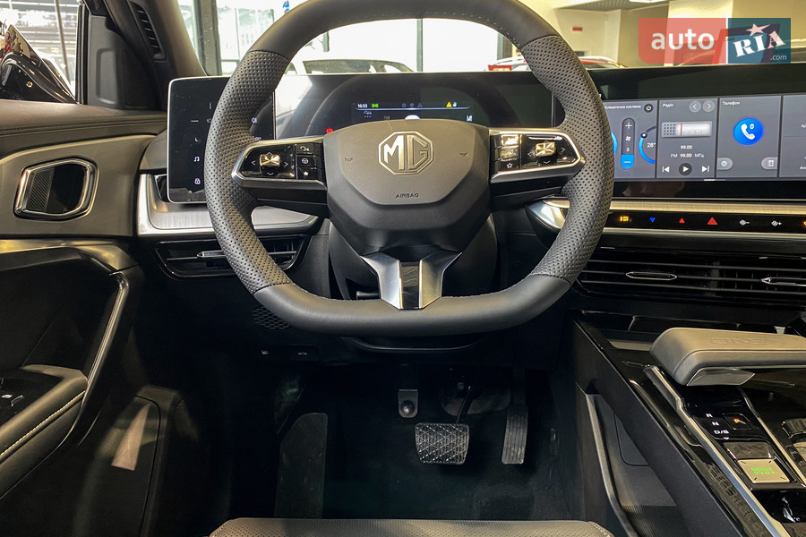 MG One - фото 19