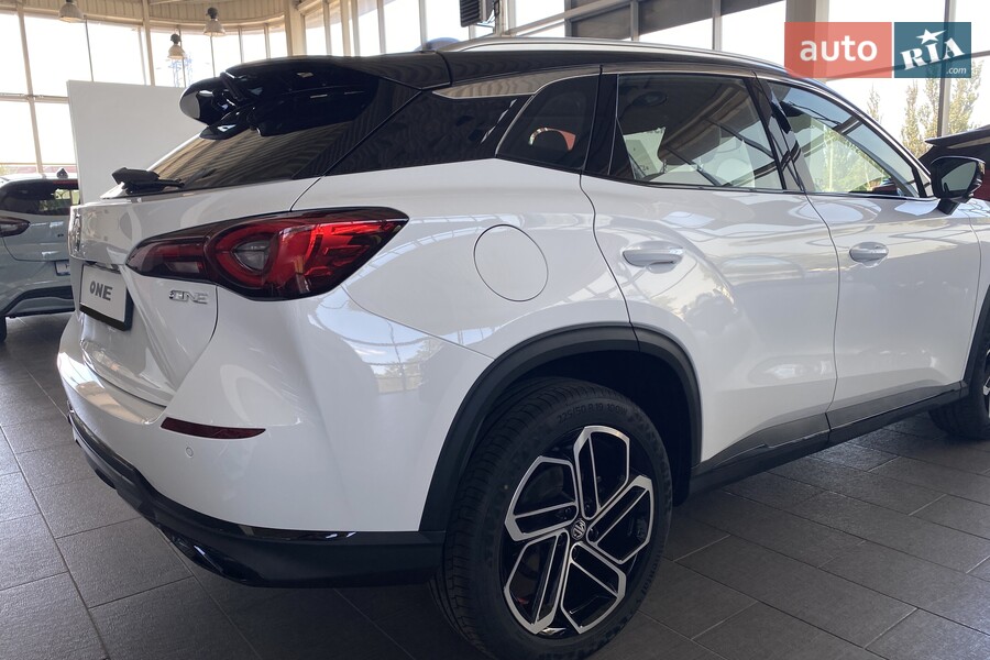 MG One - фото 12