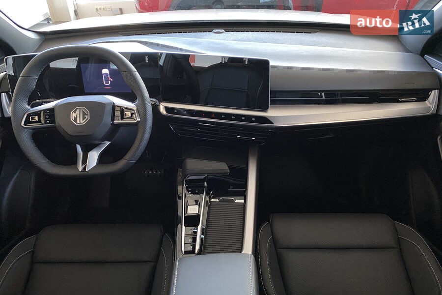 MG One - фото 17