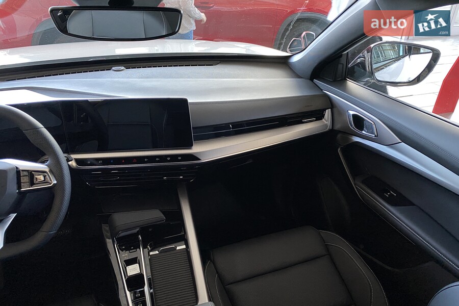 MG One - фото 18