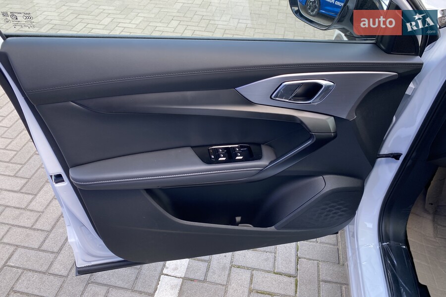 MG One - фото 12