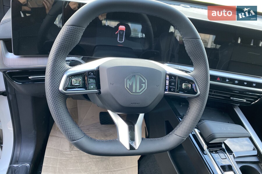 MG One - фото 22
