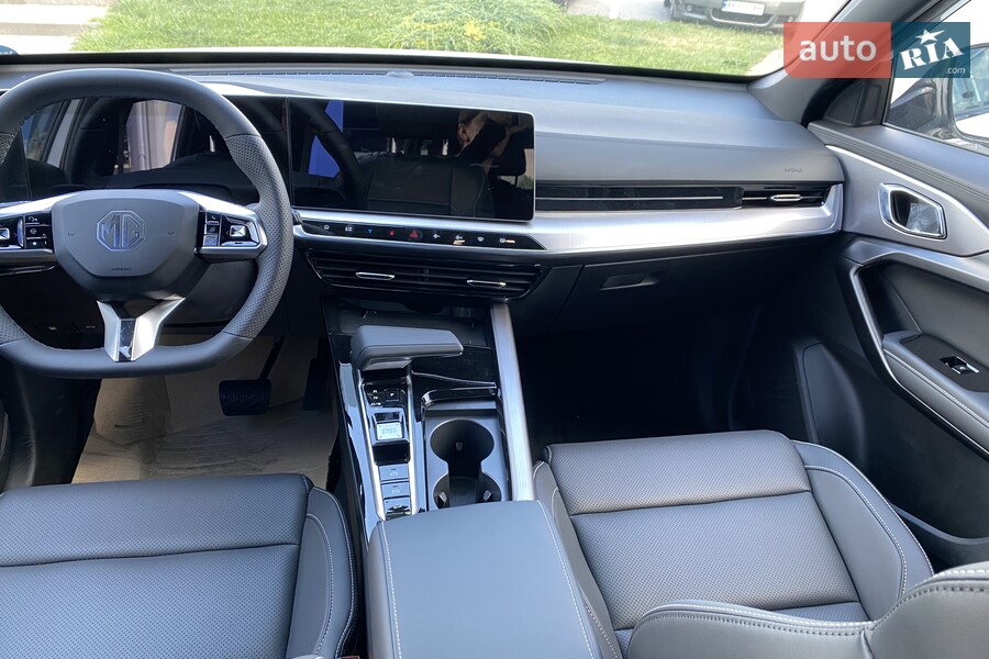MG One - фото 21