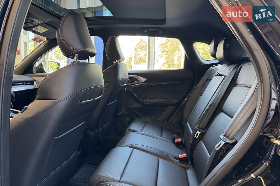 MG One - фото 17