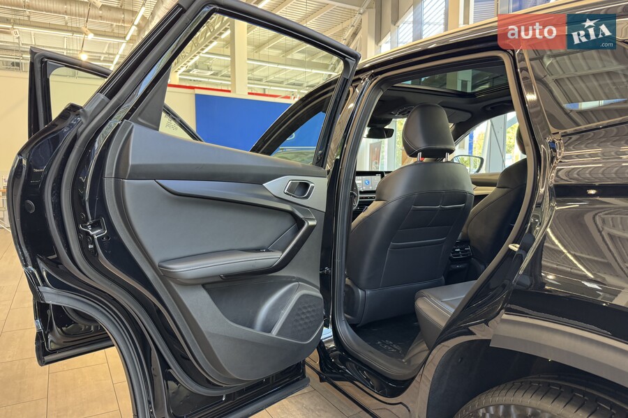 MG One - фото 18