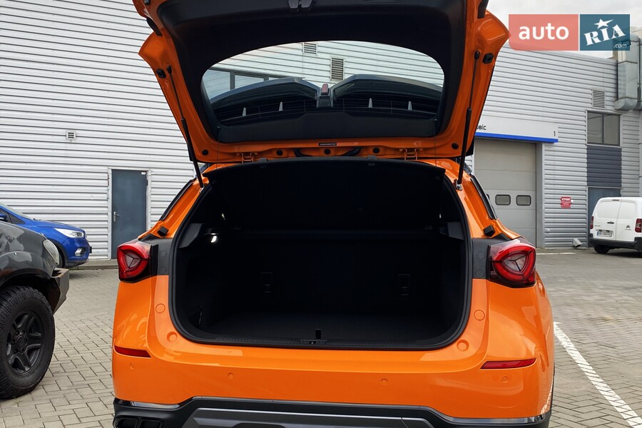 MG One - фото 13