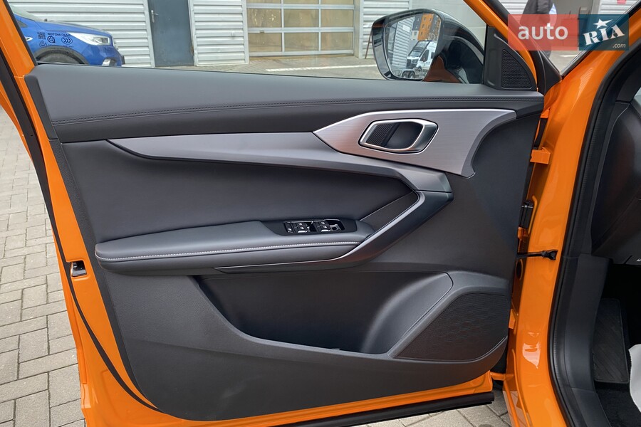 MG One - фото 17