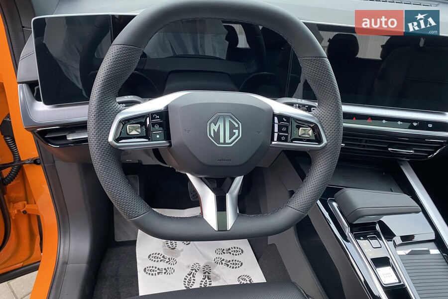 MG One - фото 21