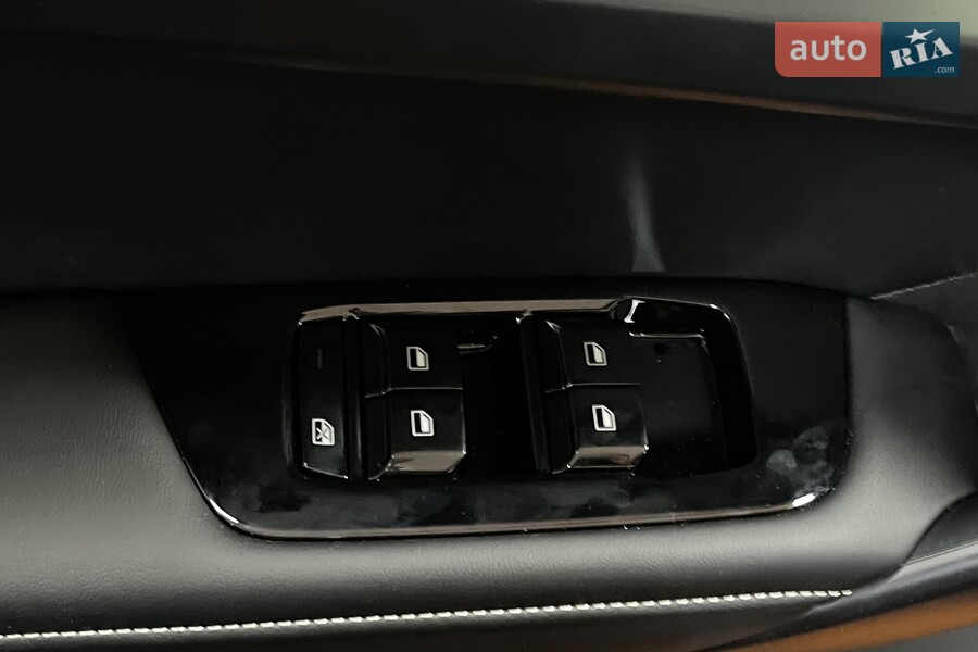 MG One - фото 12