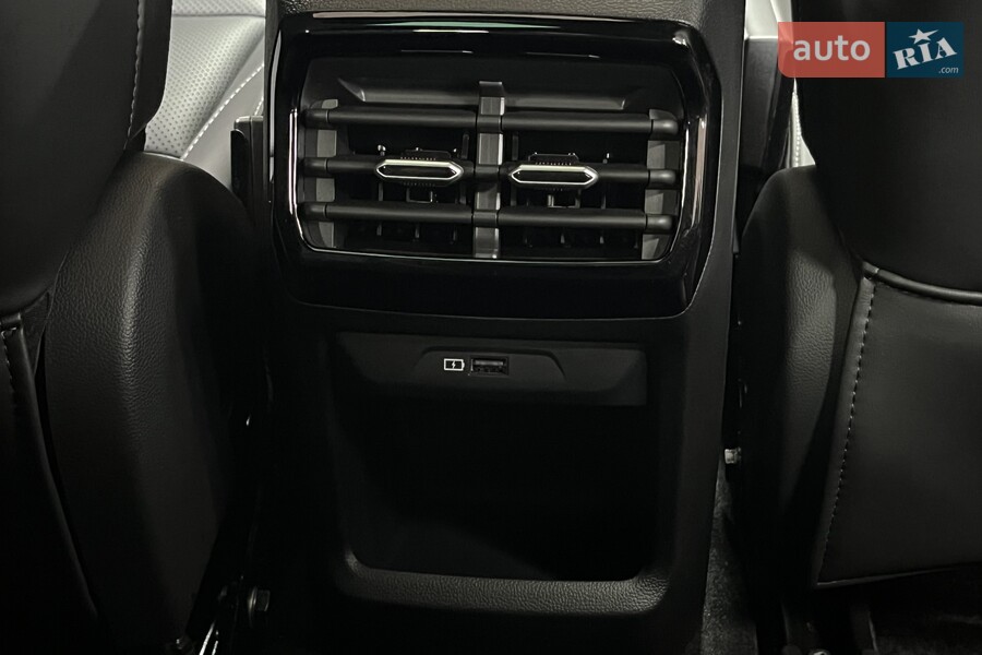 MG One - фото 17