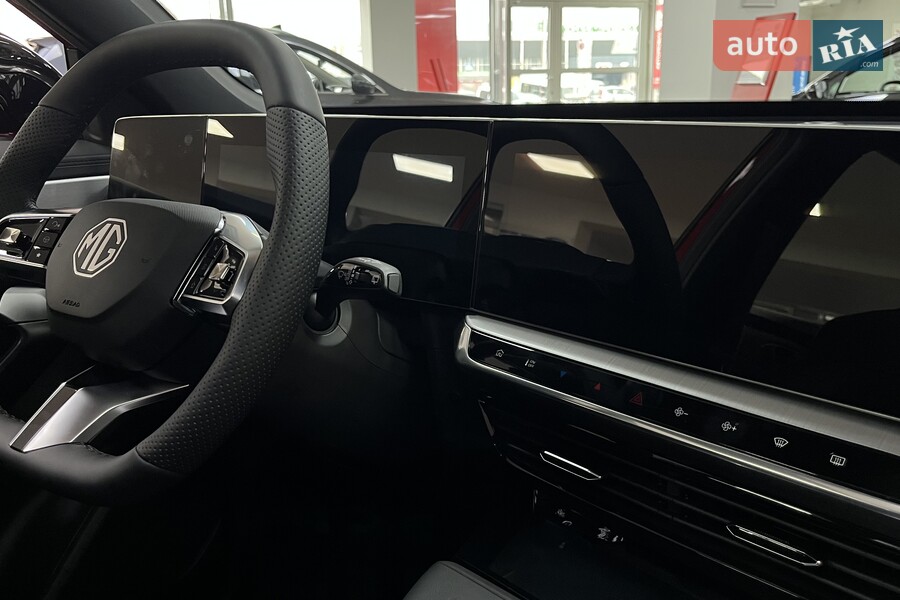 MG One - фото 12