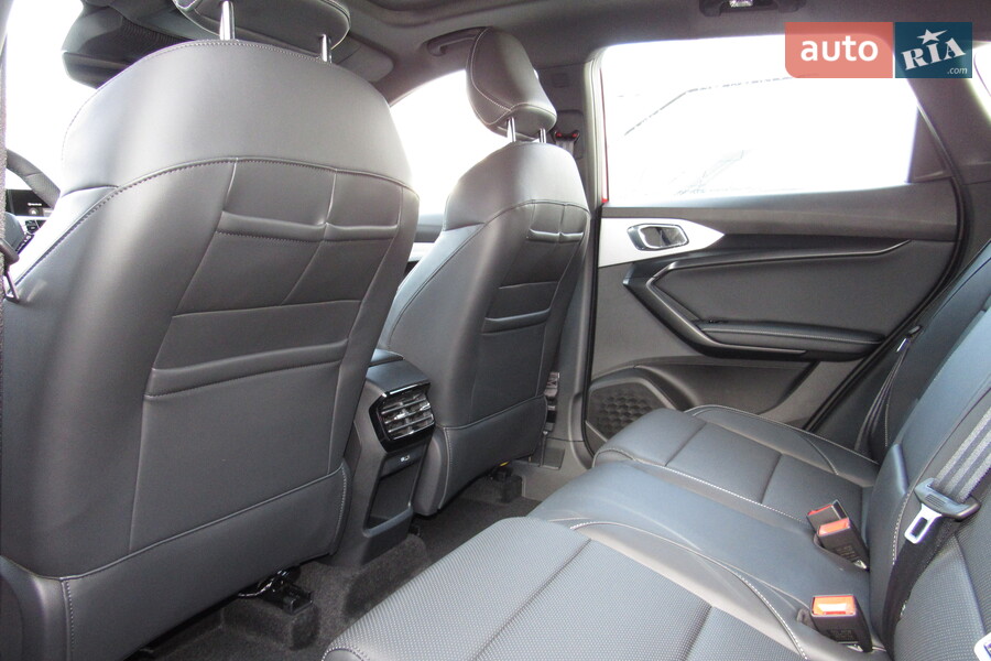 MG One - фото 13