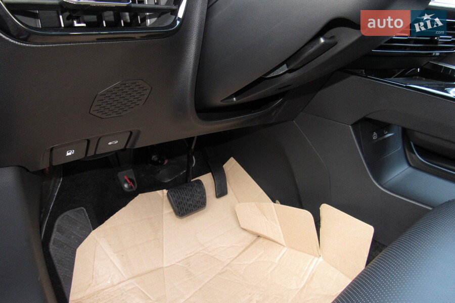 MG One - фото 21