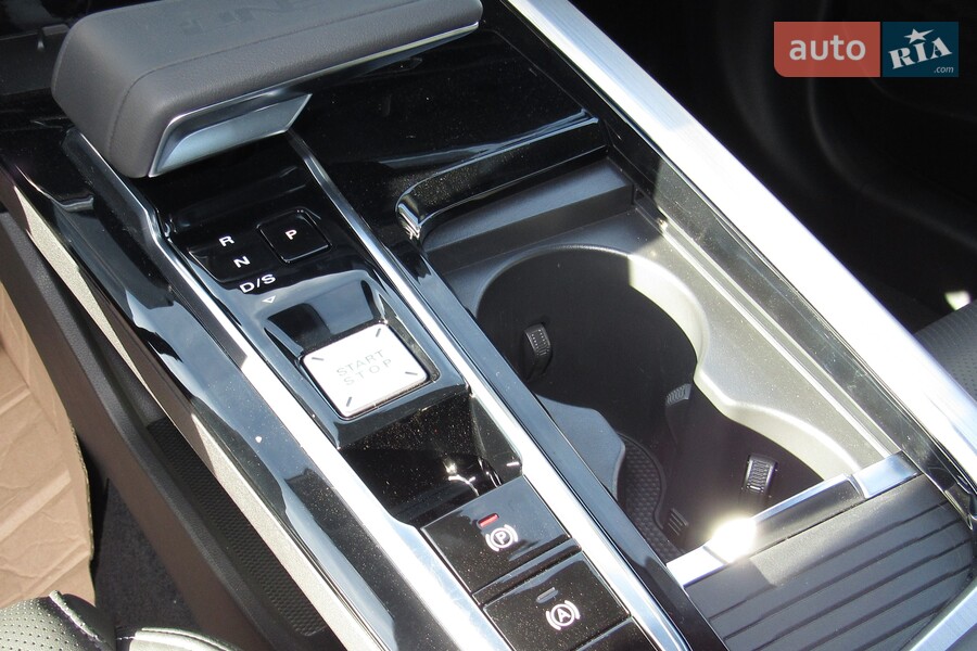 MG One - фото 12