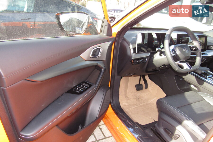 MG One - фото 19