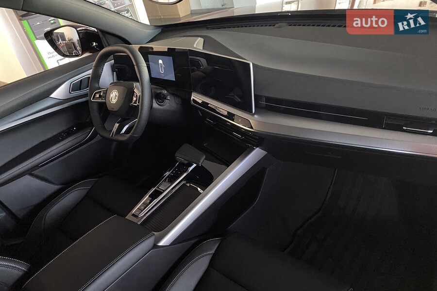 MG One - фото 20