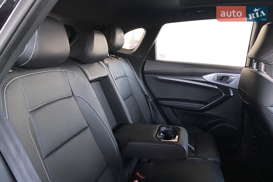 MG One - фото 17