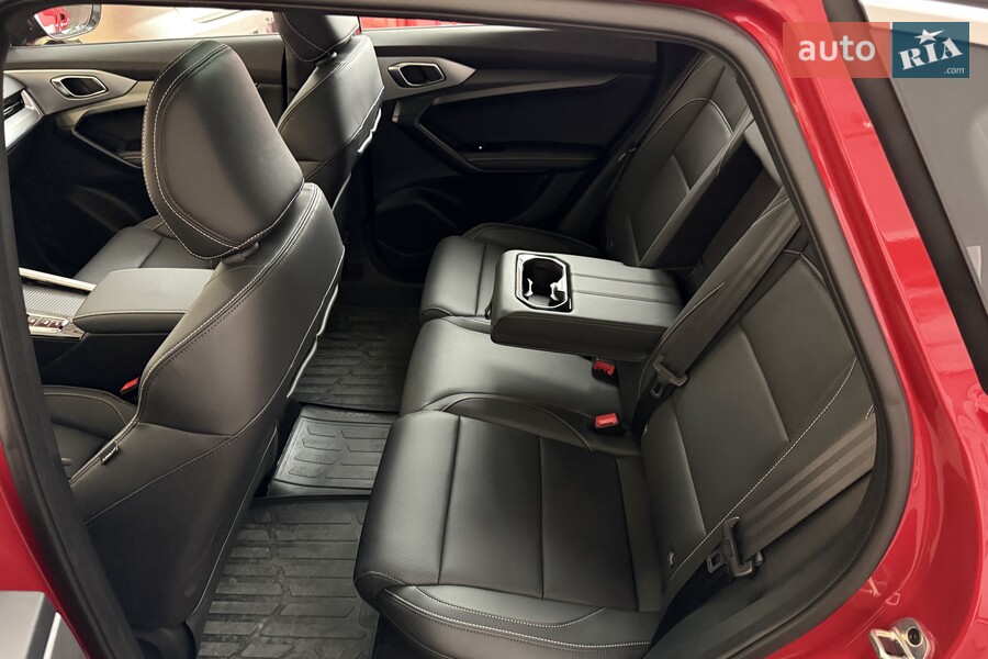 MG One - фото 13