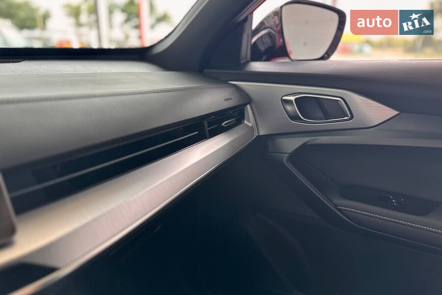 MG One - фото 17