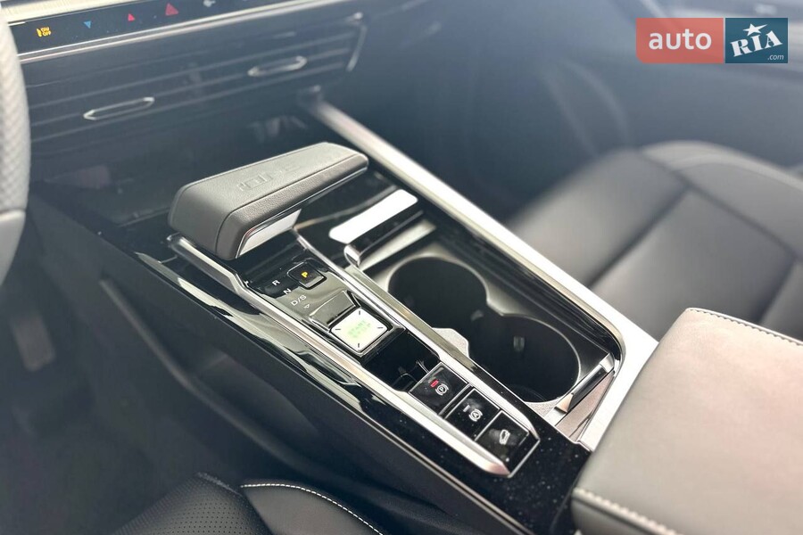 MG One - фото 19