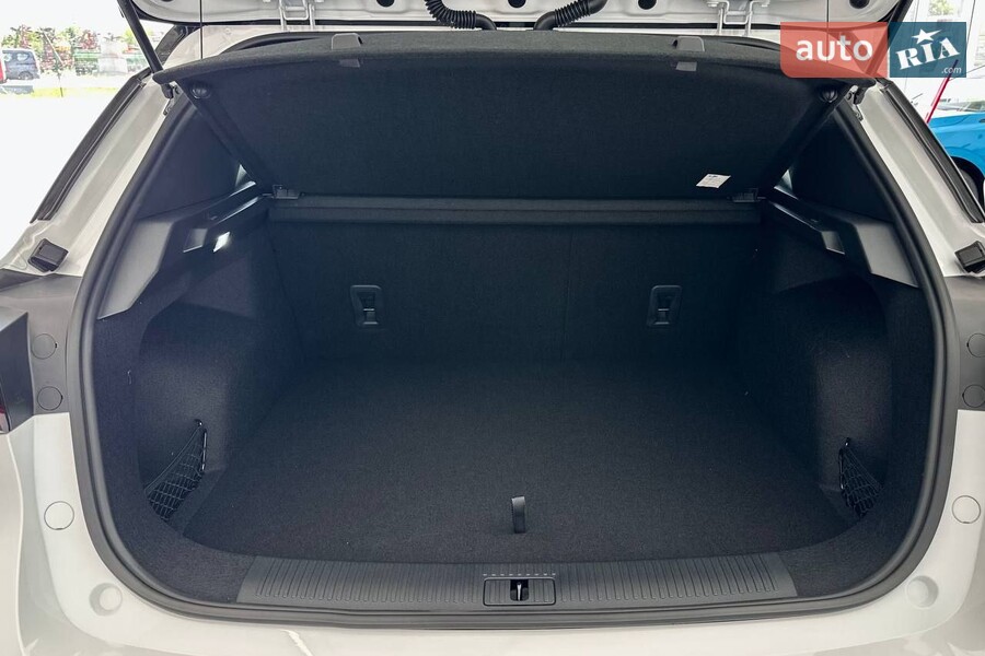 MG One - фото 12