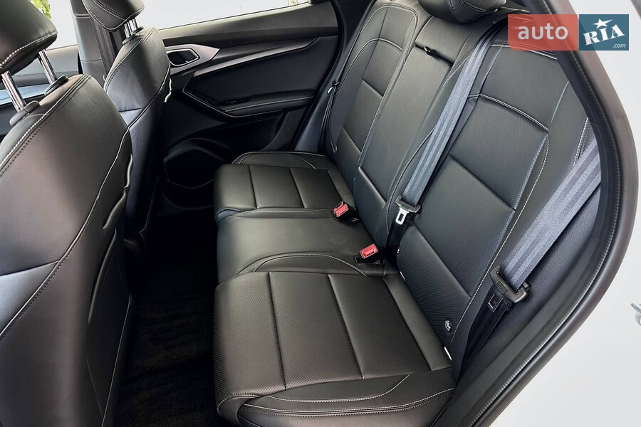 MG One - фото 17