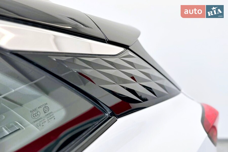 MG One - фото 10