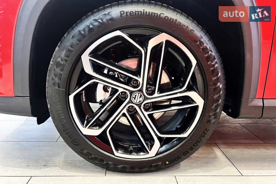 MG One - фото 17