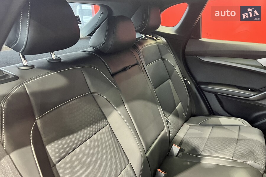 MG One - фото 20