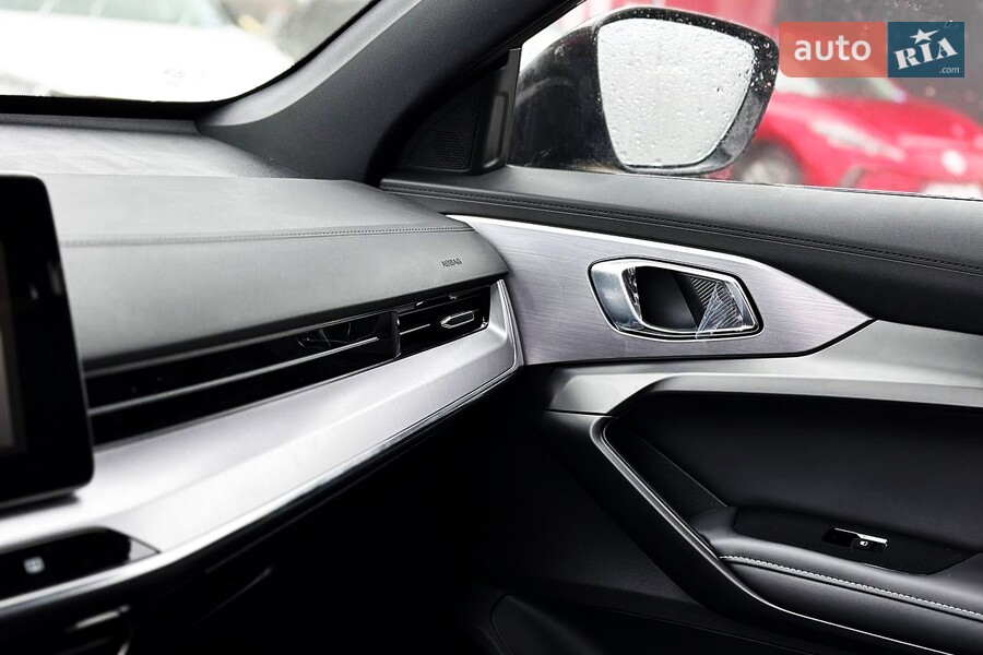 MG One - фото 18