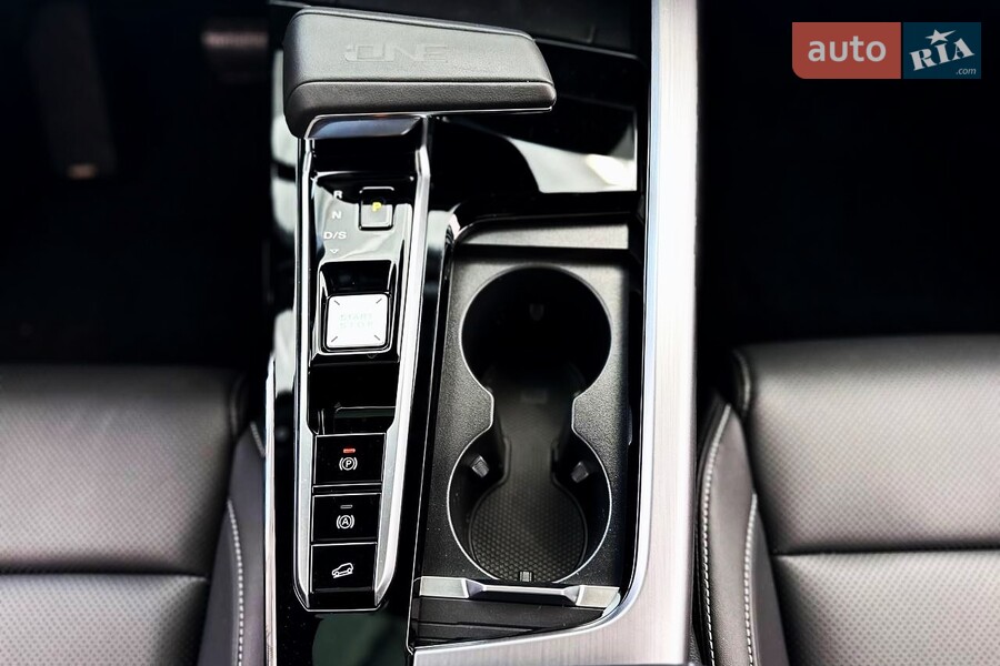 MG One - фото 21