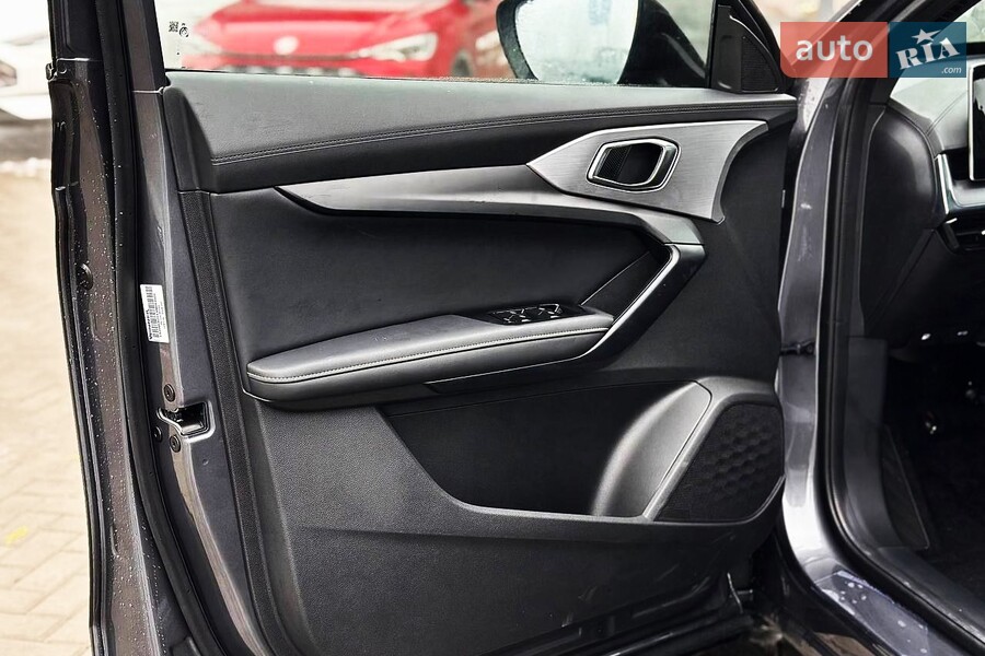 MG One - фото 25