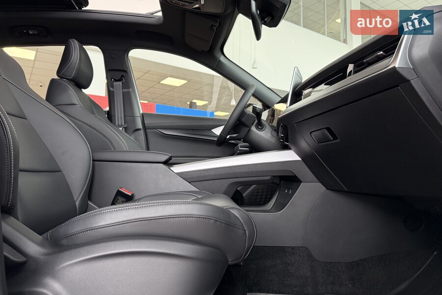 MG One - фото 26