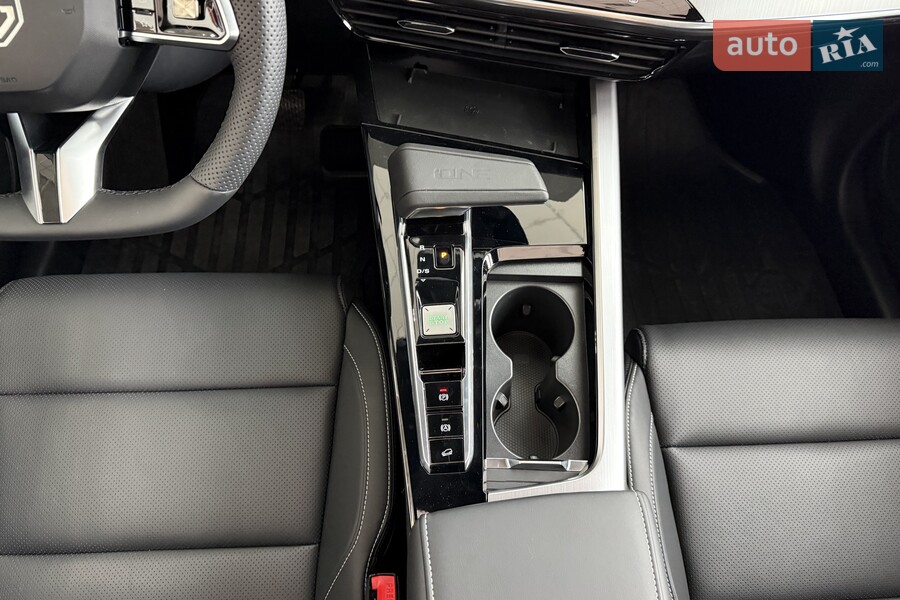 MG One - фото 24