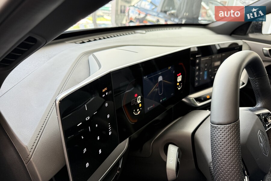 MG One - фото 13