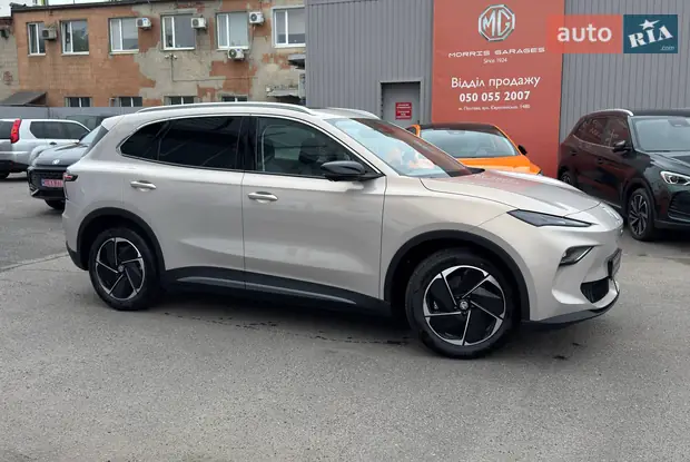 MG S5 EV LUX