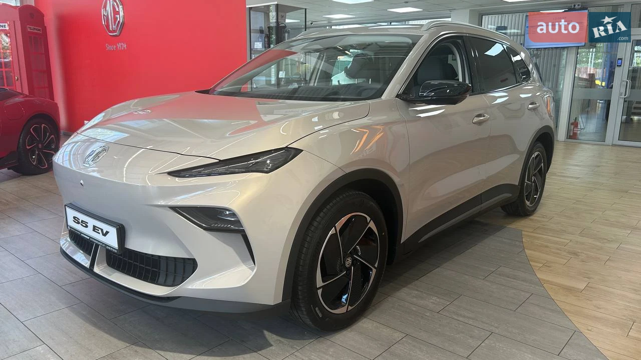MG S5 EV LUX