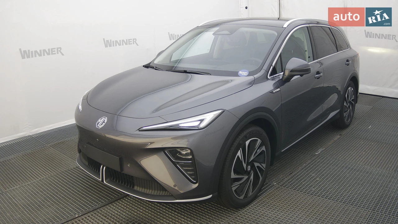 MG S6 EV LUX