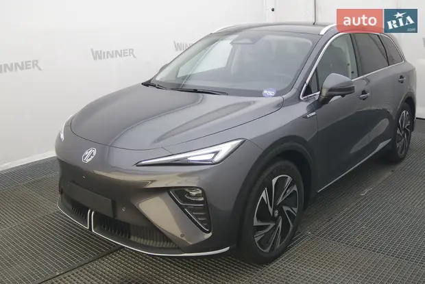 MG S6 EV LUX