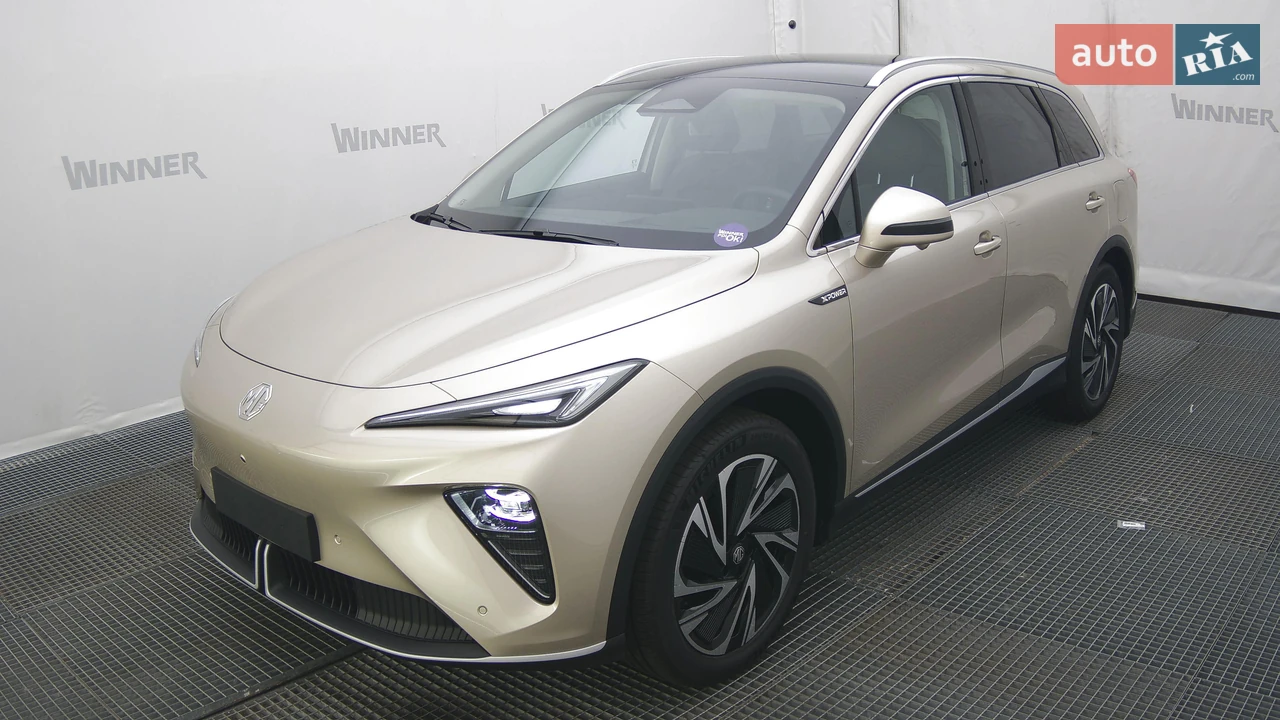 MG S6 EV LUX